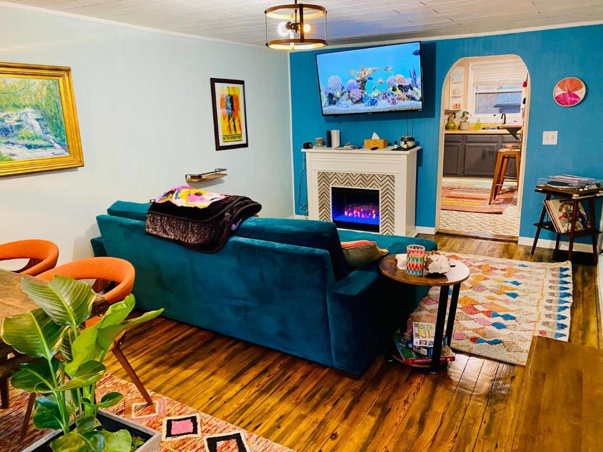 Апартаменты Boho-Chic Travel Pad - Unit 2 Блумингтон Экстерьер фото