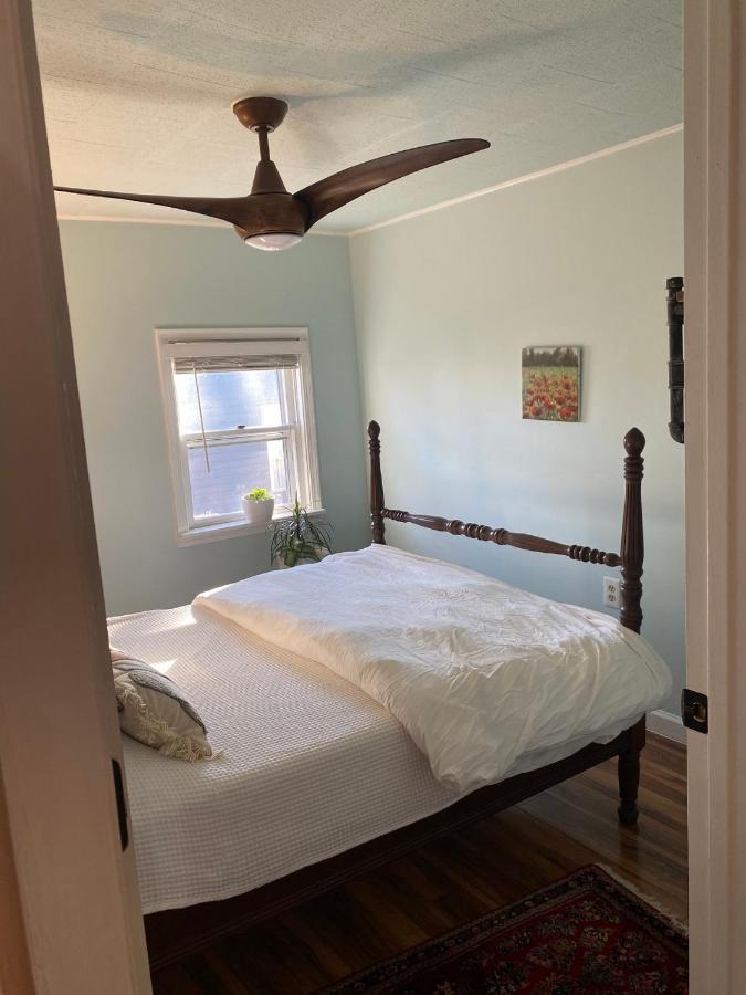 Апартаменты Boho-Chic Travel Pad - Unit 2 Блумингтон Экстерьер фото